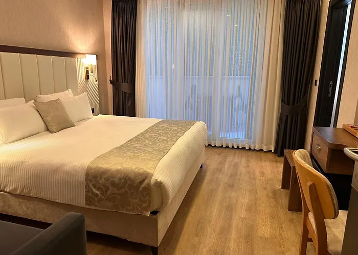 Trademark Collection By Wyndham Operla Airport Hotels