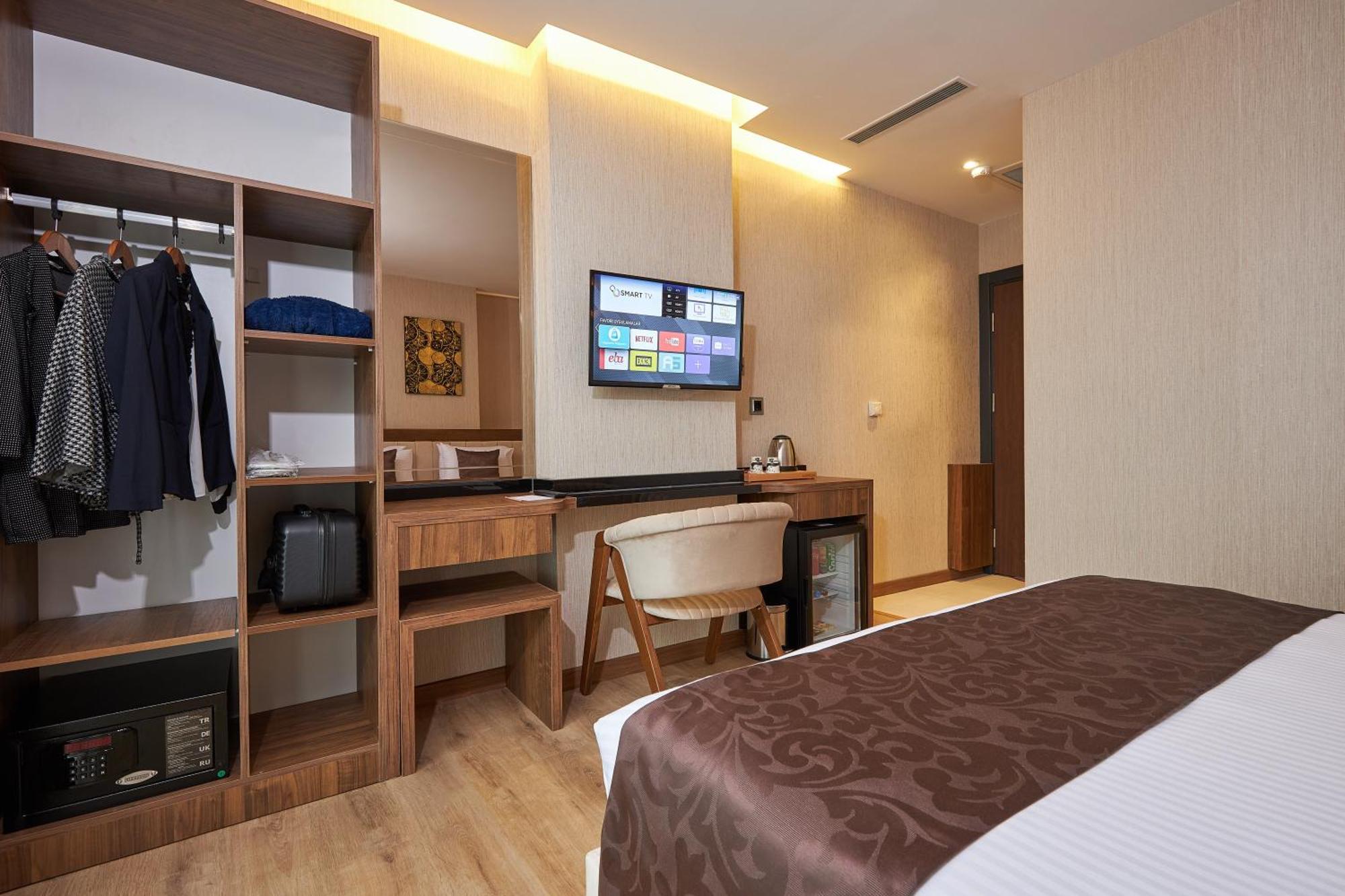 Trademark Collection By Wyndham Operla Airport מלון 4*