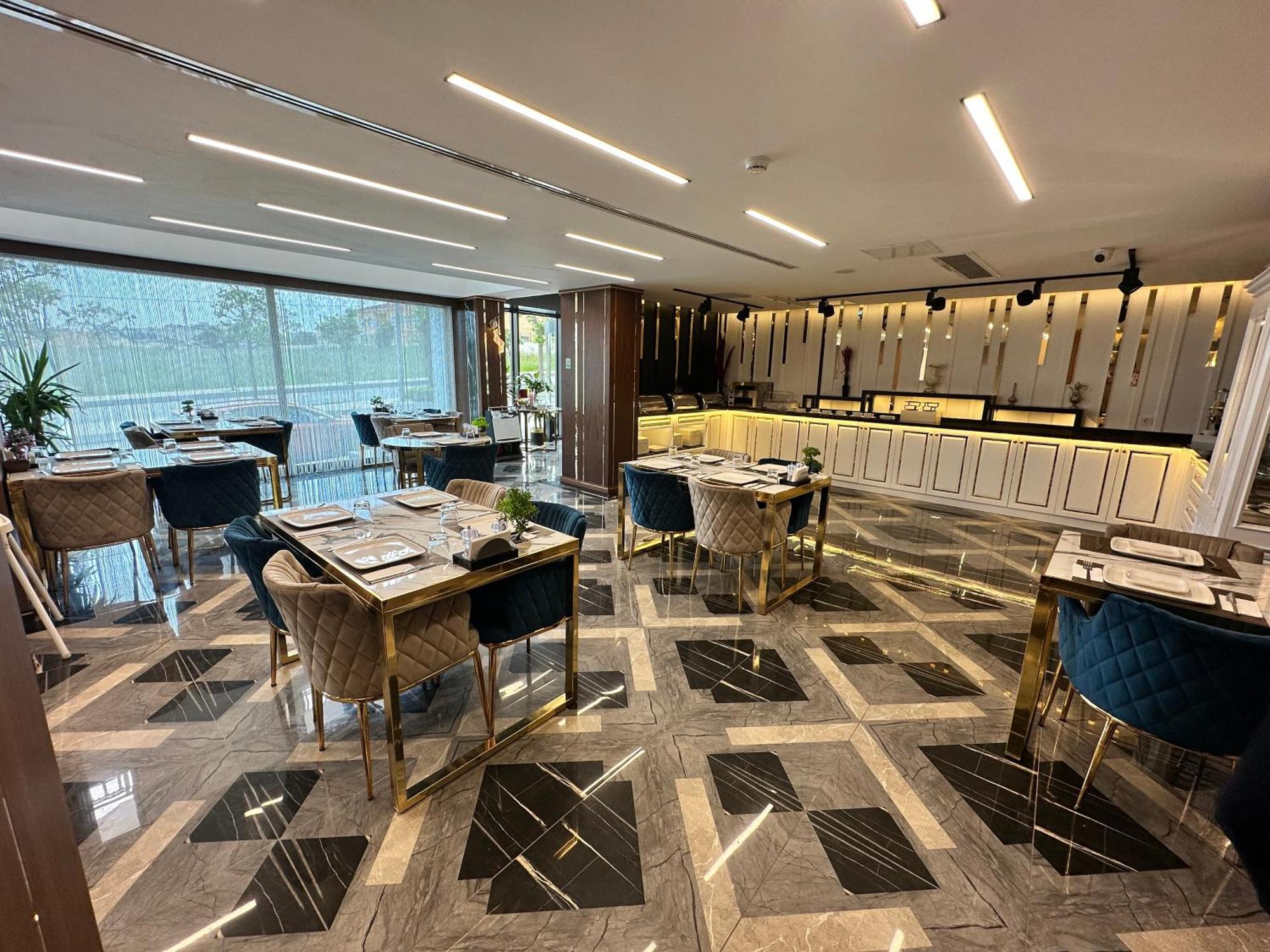 Trademark Collection By Wyndham Operla Airport מלון 4*