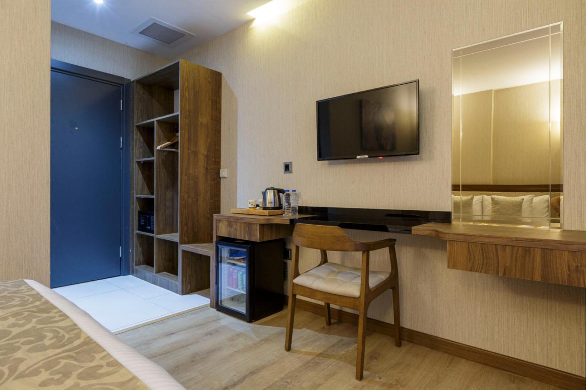Trademark Collection By Wyndham Operla Airport מלון 4*